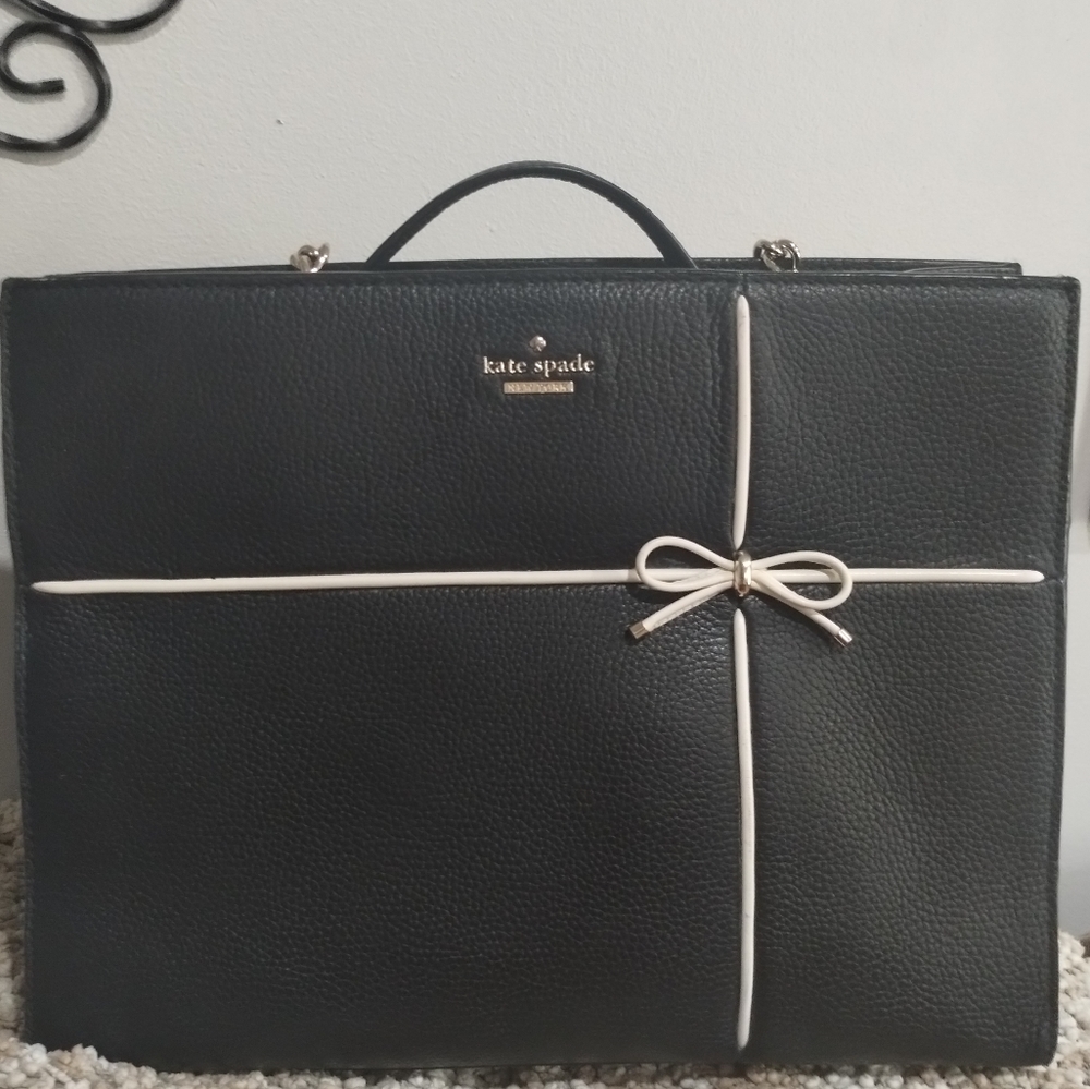 Kate Spade Preset Black purse 👜